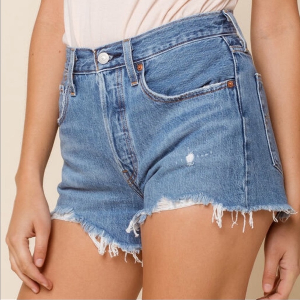 Levi’s 501 Cut-off Denim Shorts